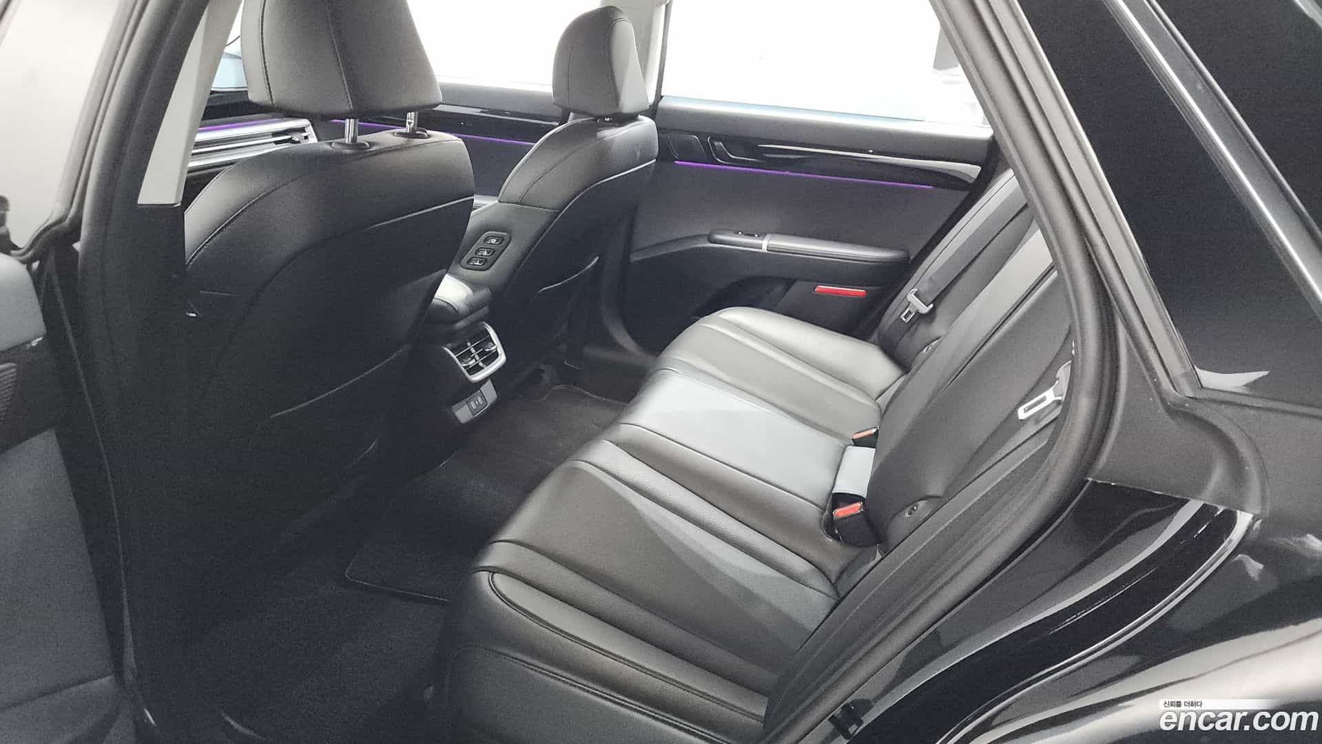 Grandeur Hyundai 2023.4-OPTION-024