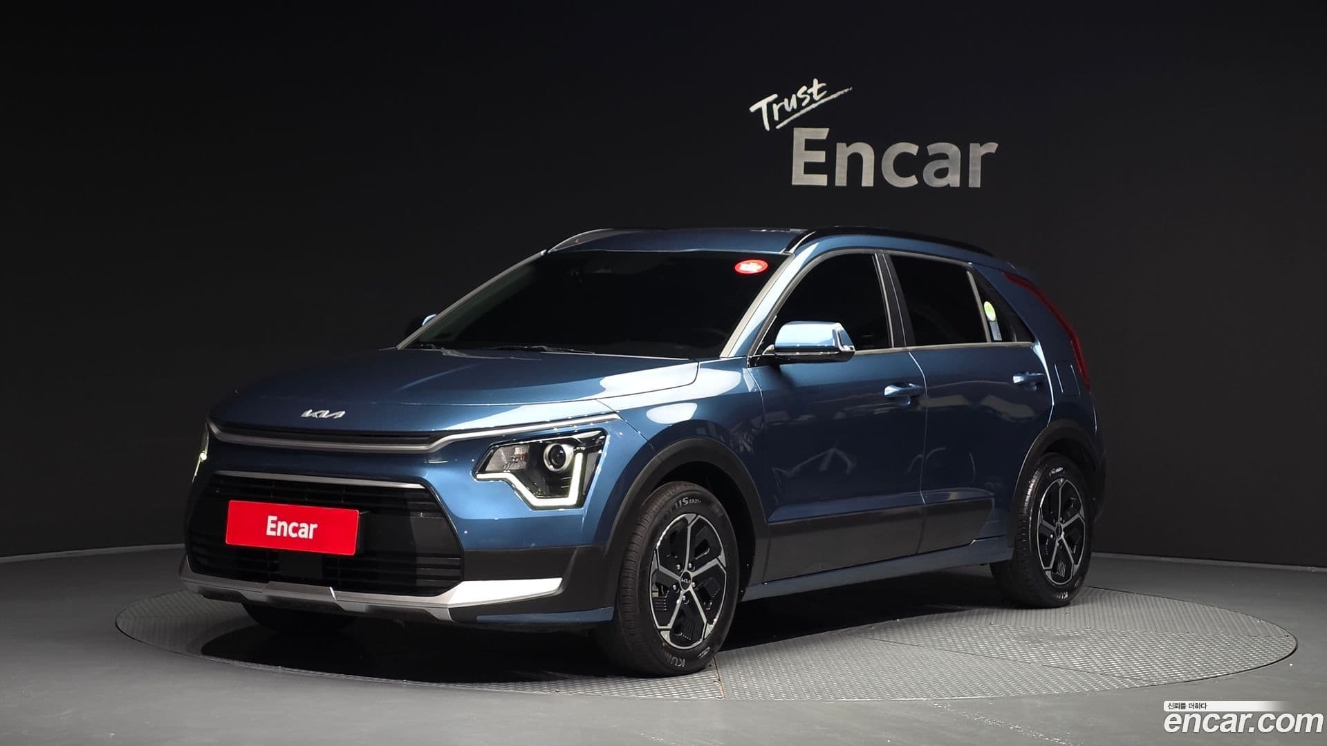 Main__Slider__Photo:Niro Kia 2022.6-0