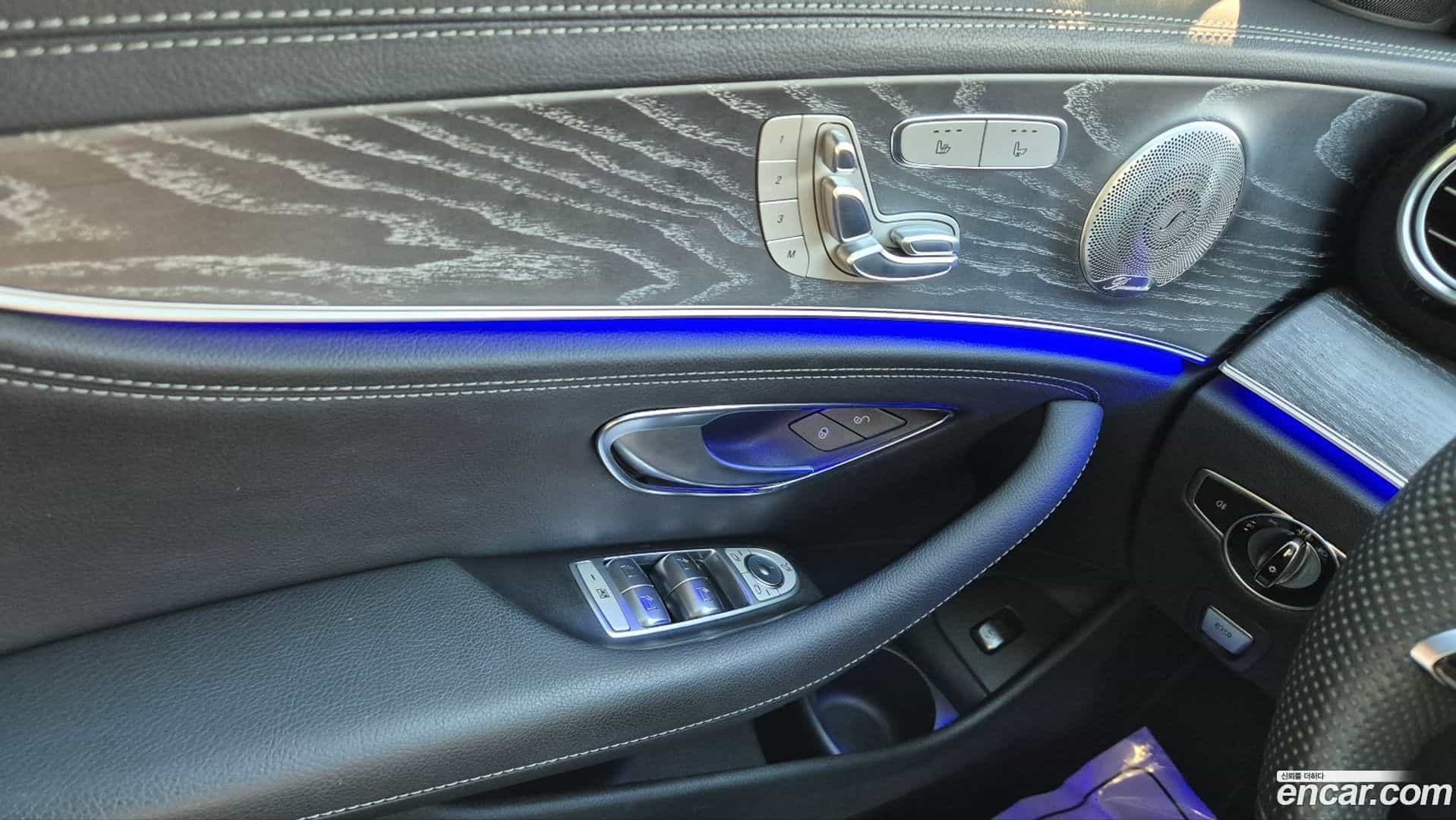 E-Class Mercedes-Benz 2022.6-OPTION-015