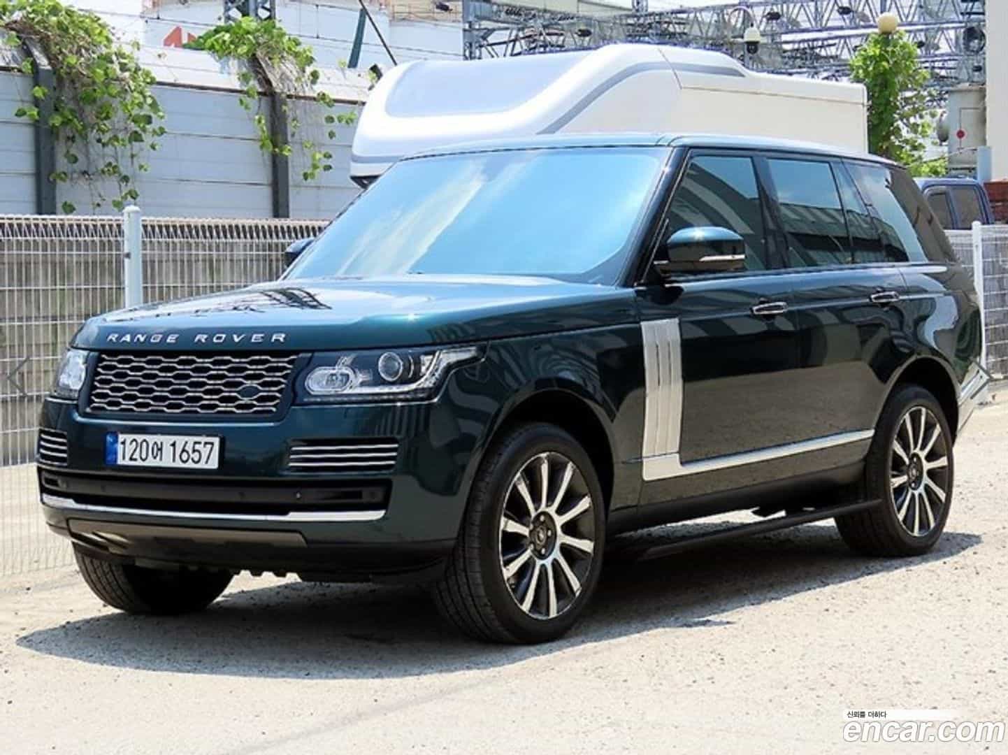 Range Rover Land Rover 2013.4-OUTER-001