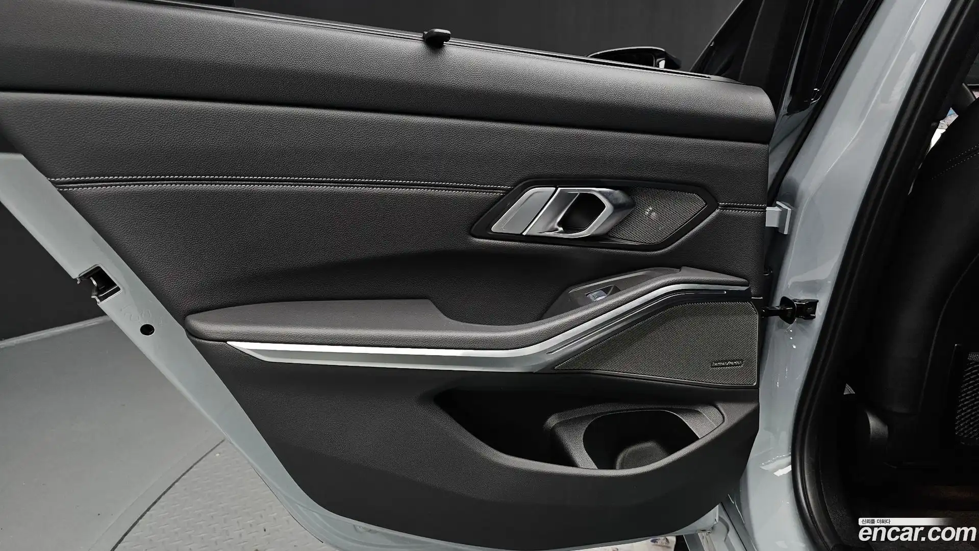 3-Series BMW 2023.5-INNER-035
