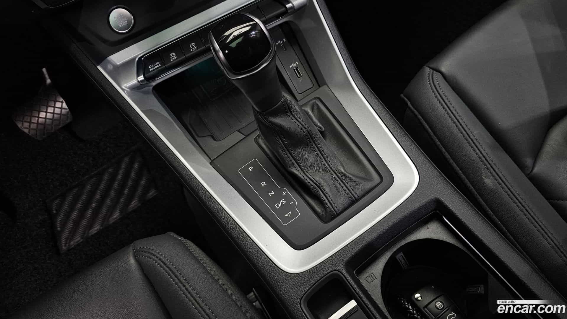 Q3 Audi 2020.10-INNER-009