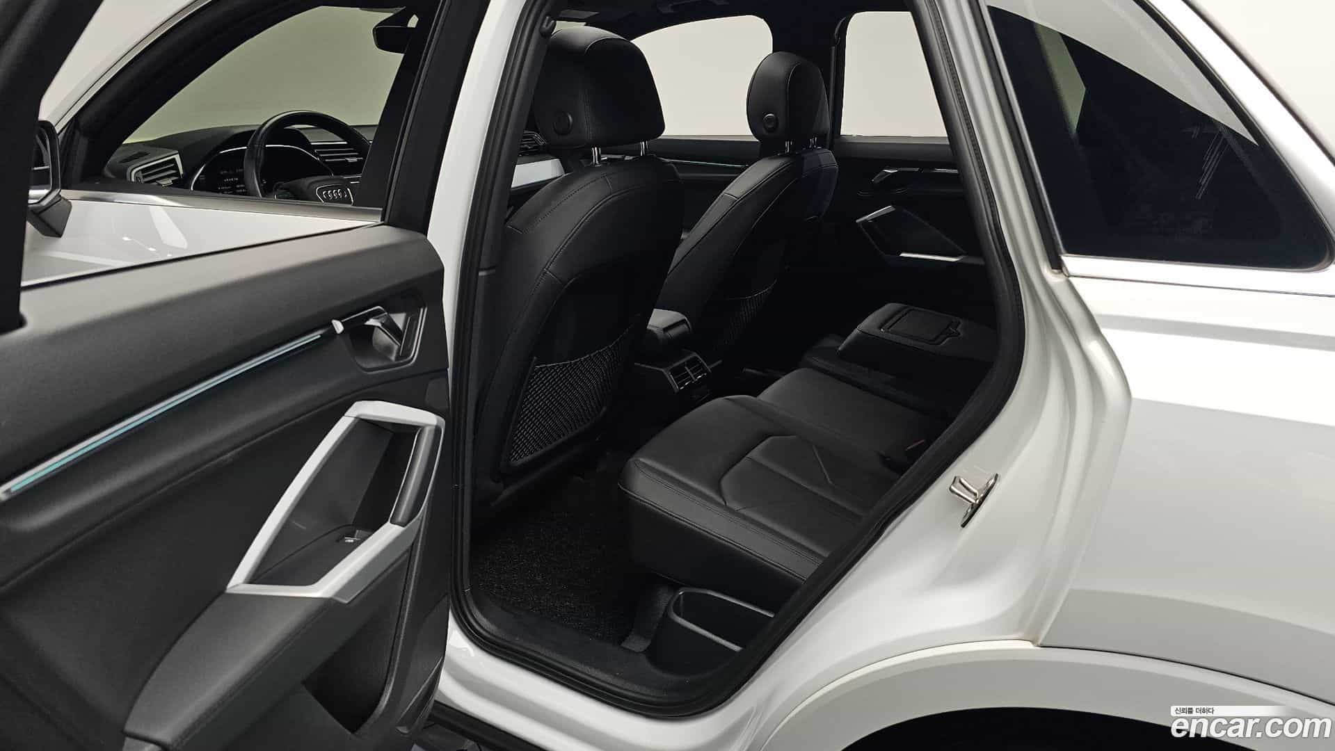 Q3 Audi 2020.10-OPTION-015