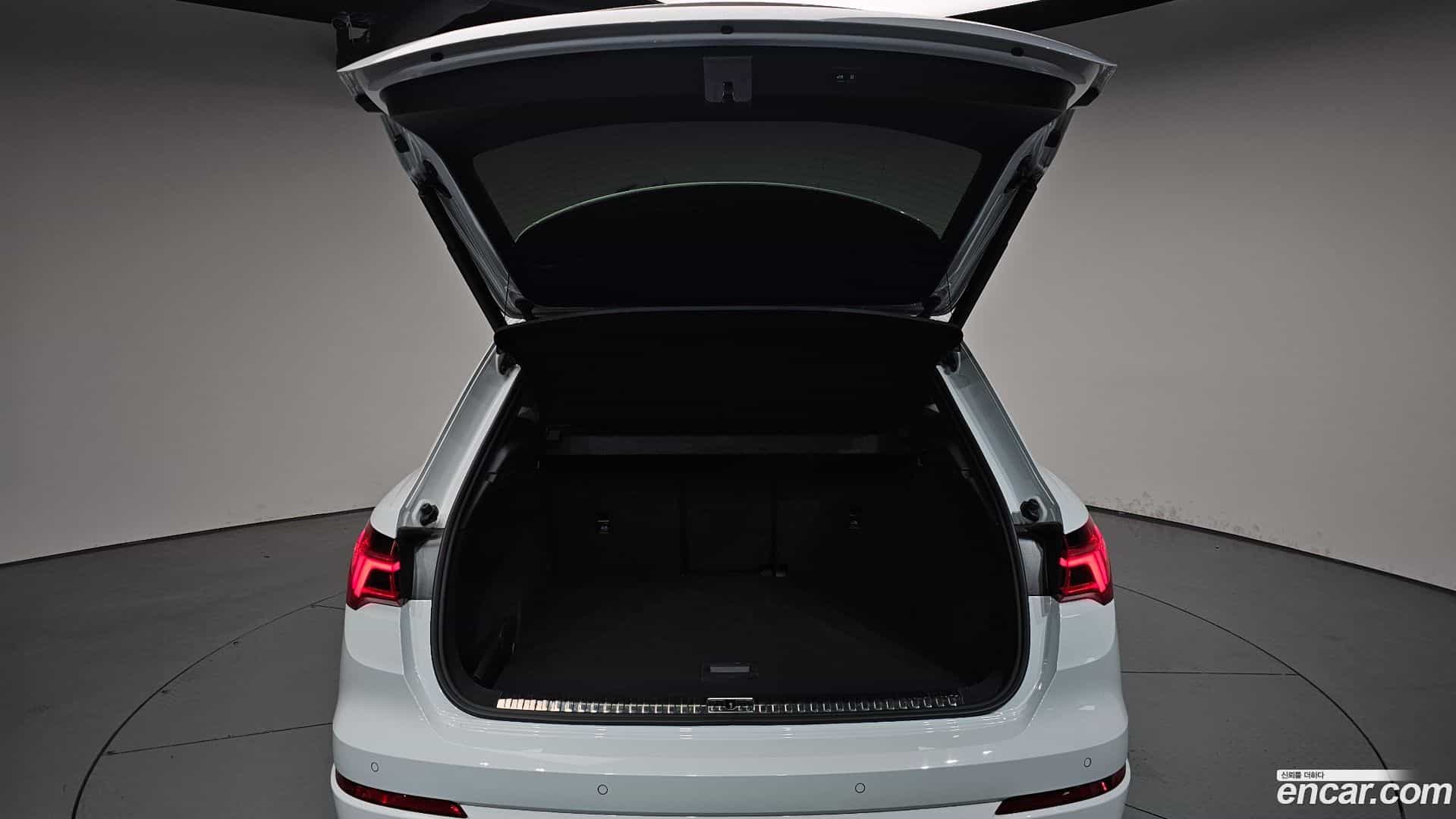 Q3 Audi 2020.10-OPTION-024