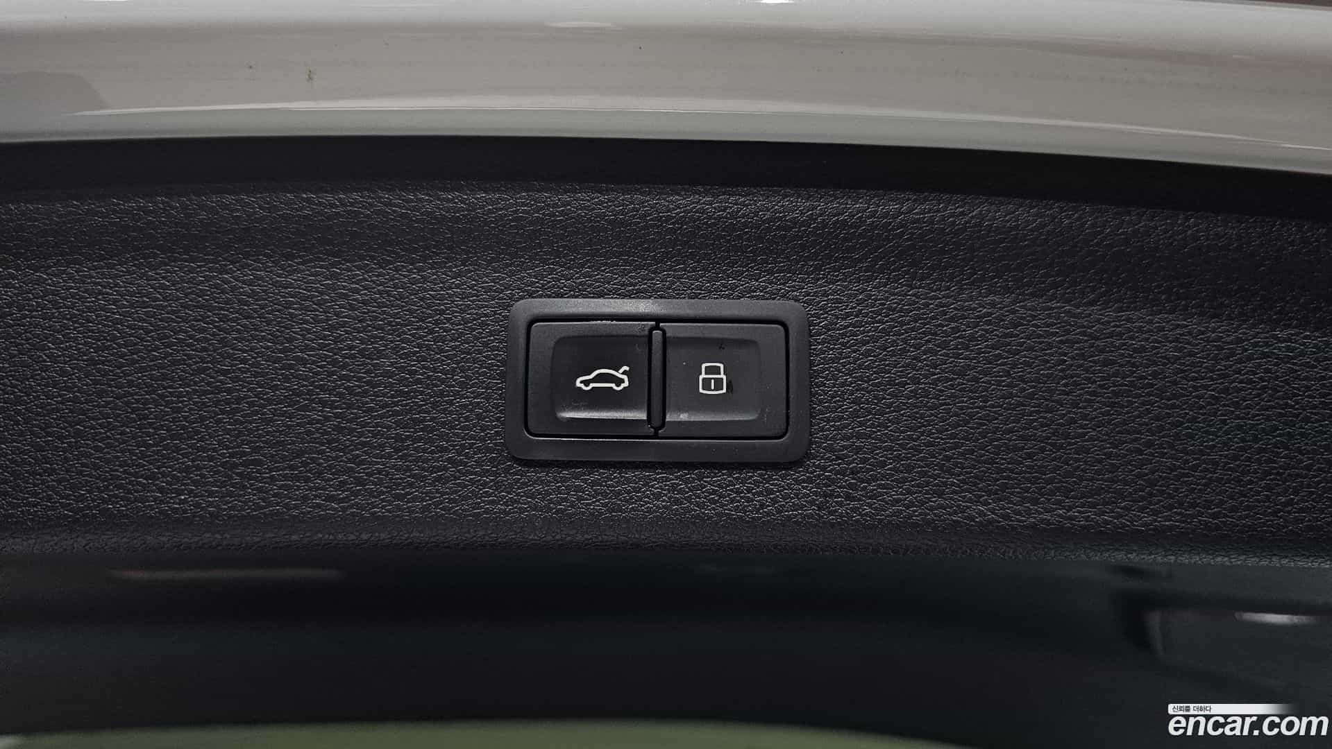 Q3 Audi 2020.10-OPTION-046