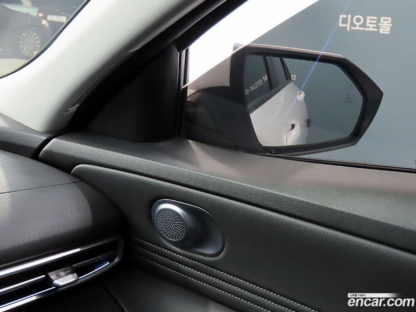 AVANTE Hyundai 2024.9-OPTION-020