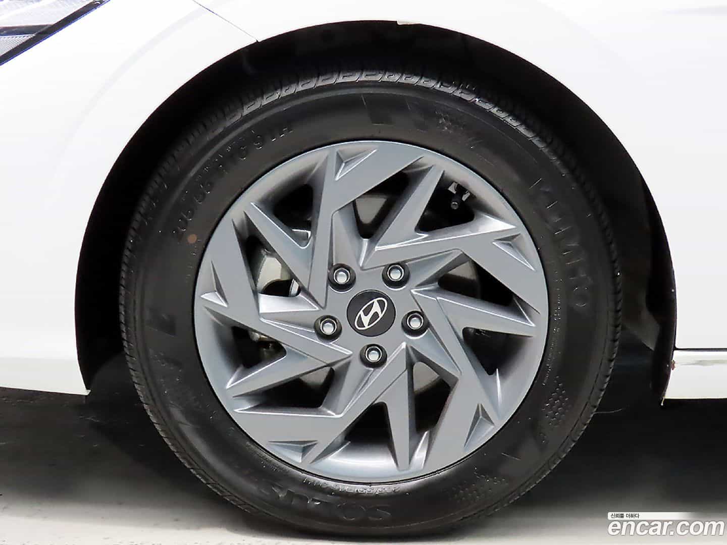 AVANTE Hyundai 2024.9-OPTION-024