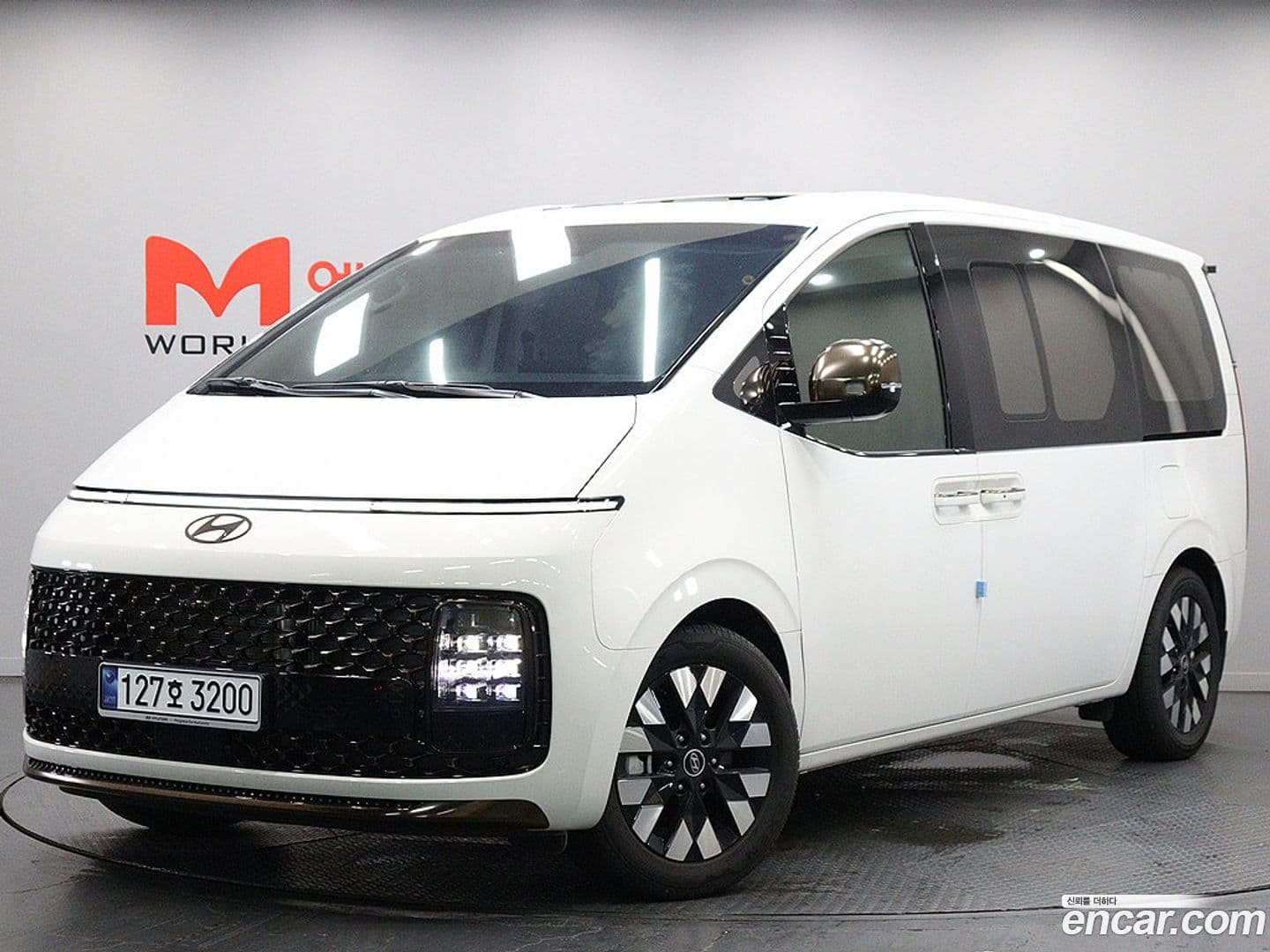 Main__Slider__Photo:Staria Hyundai 2025.5-0