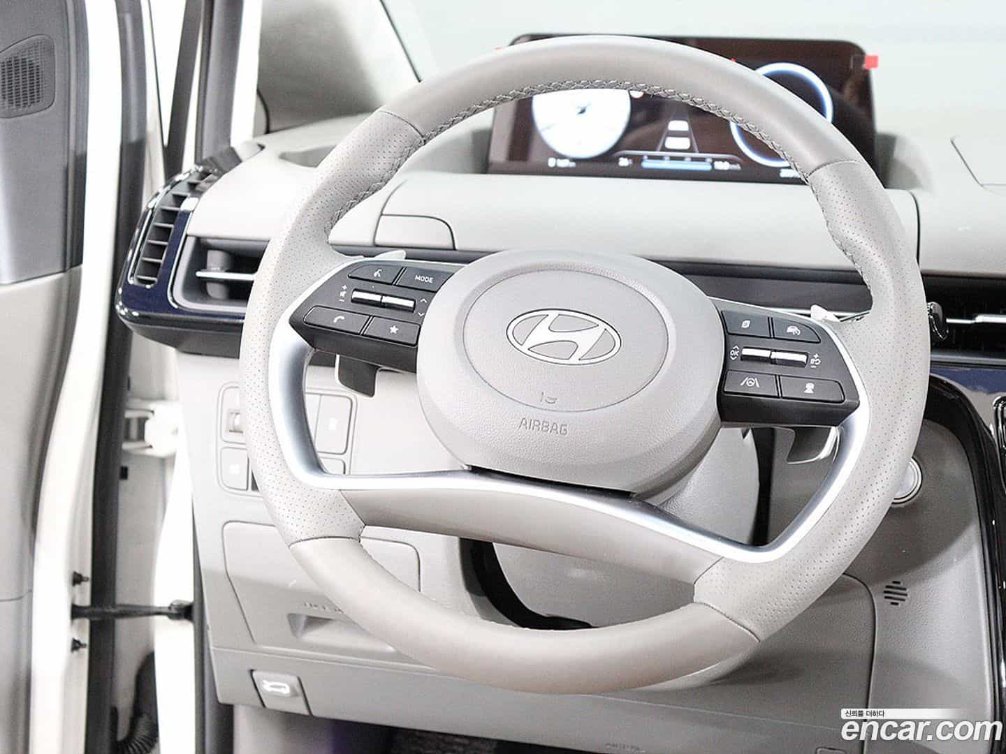 Staria Hyundai 2025.5-OPTION-018