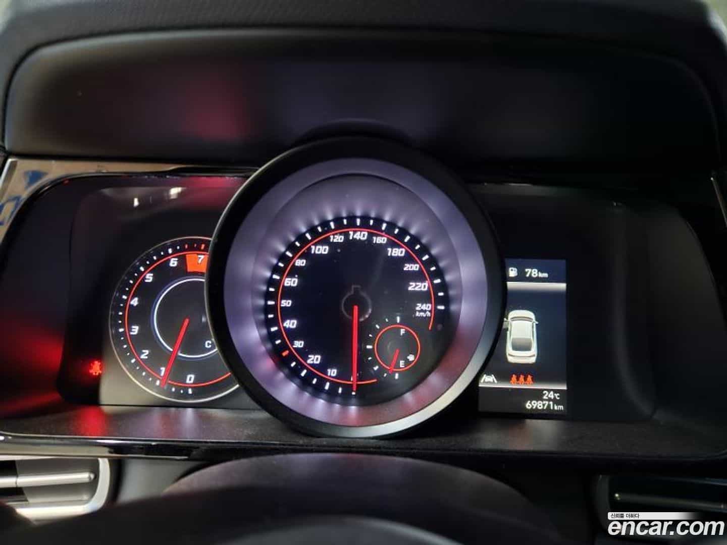 AVANTE Hyundai 2021.2-OPTION-016