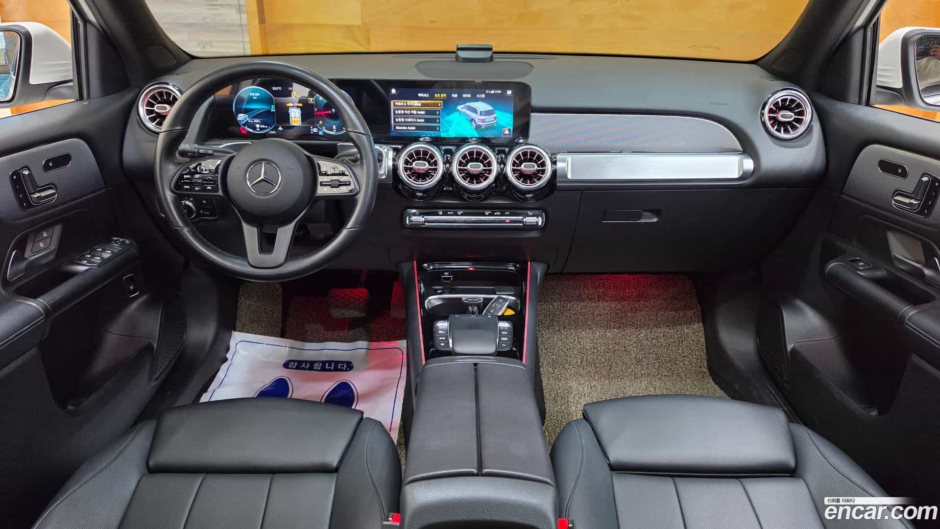 GLB-Class Mercedes-Benz 2021.7-INNER-009