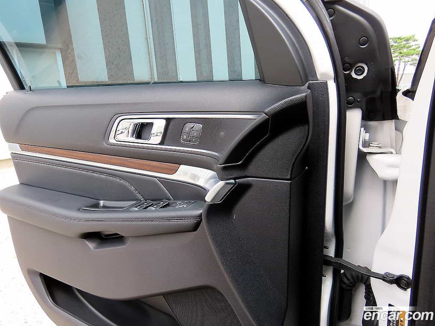 Explorer Ford 2018.6-OPTION-015