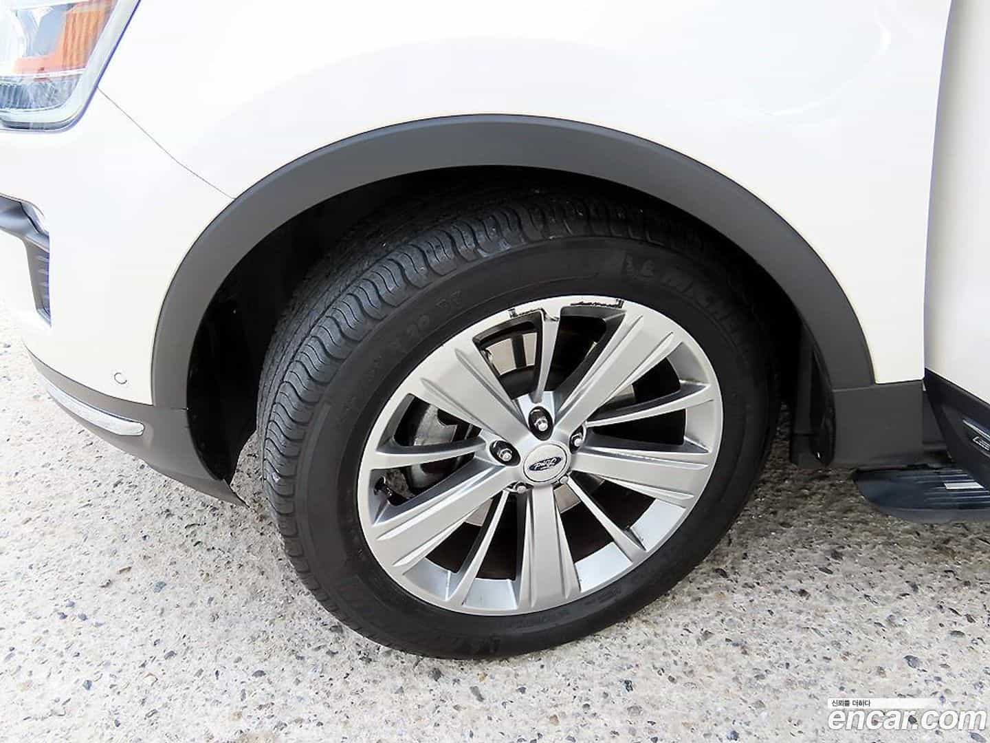 Explorer Ford 2018.6-OPTION-024