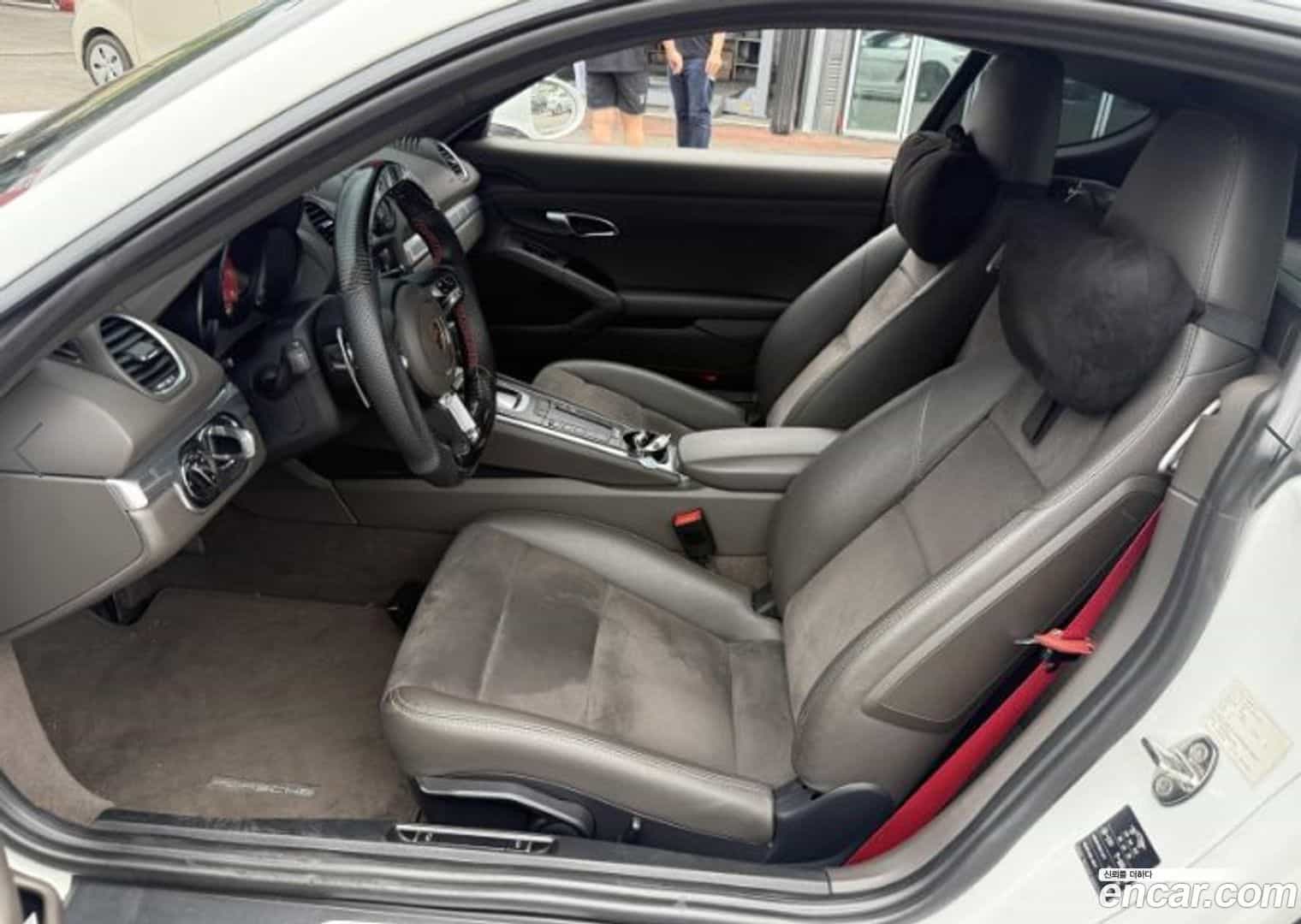 718 Porsche 2017.3-INNER-007