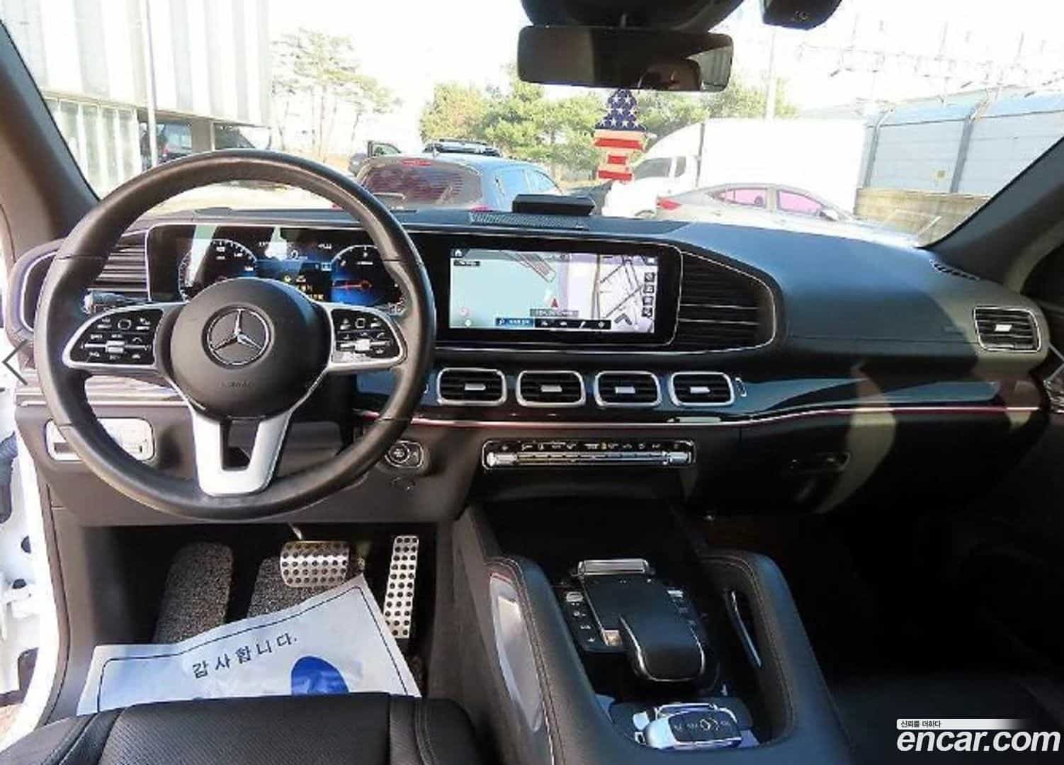 GLE-Class Mercedes-Benz 2021.2-INNER-007