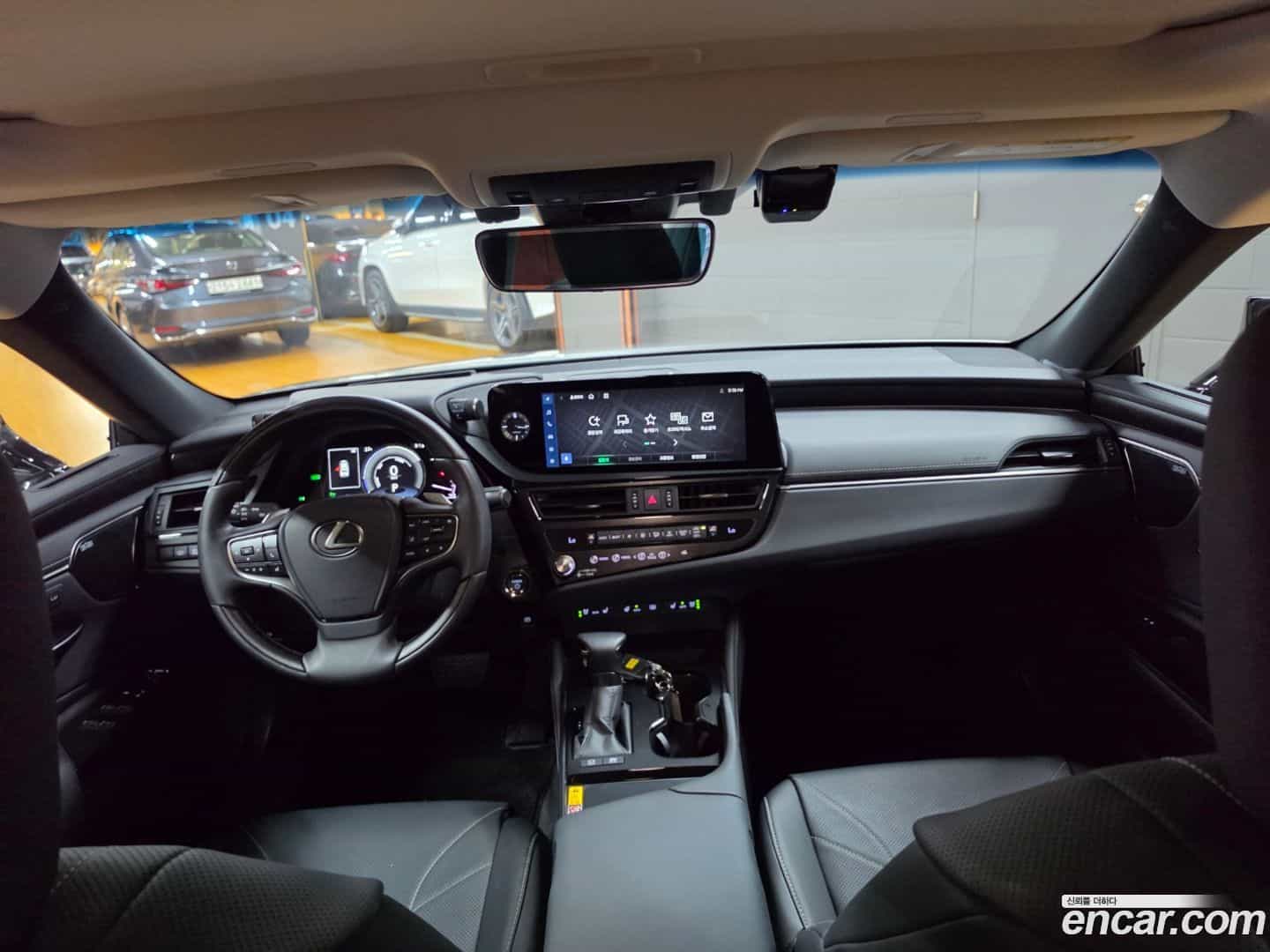 ES Lexus 2025.7-INNER-007