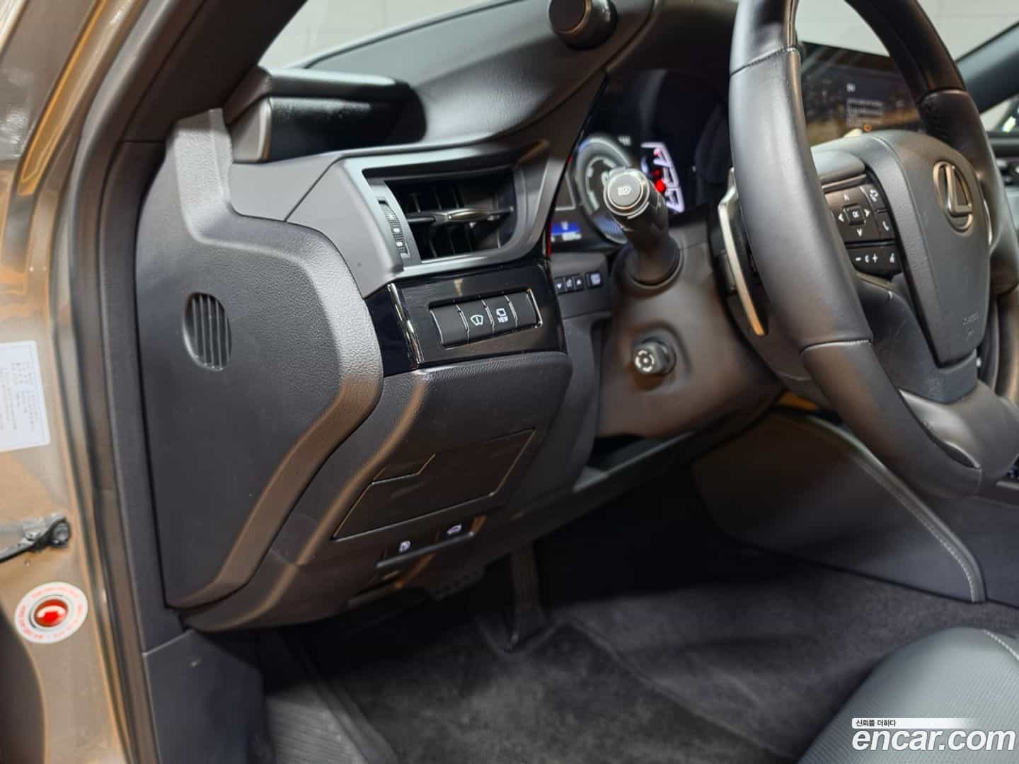 ES Lexus 2025.7-OPTION-019