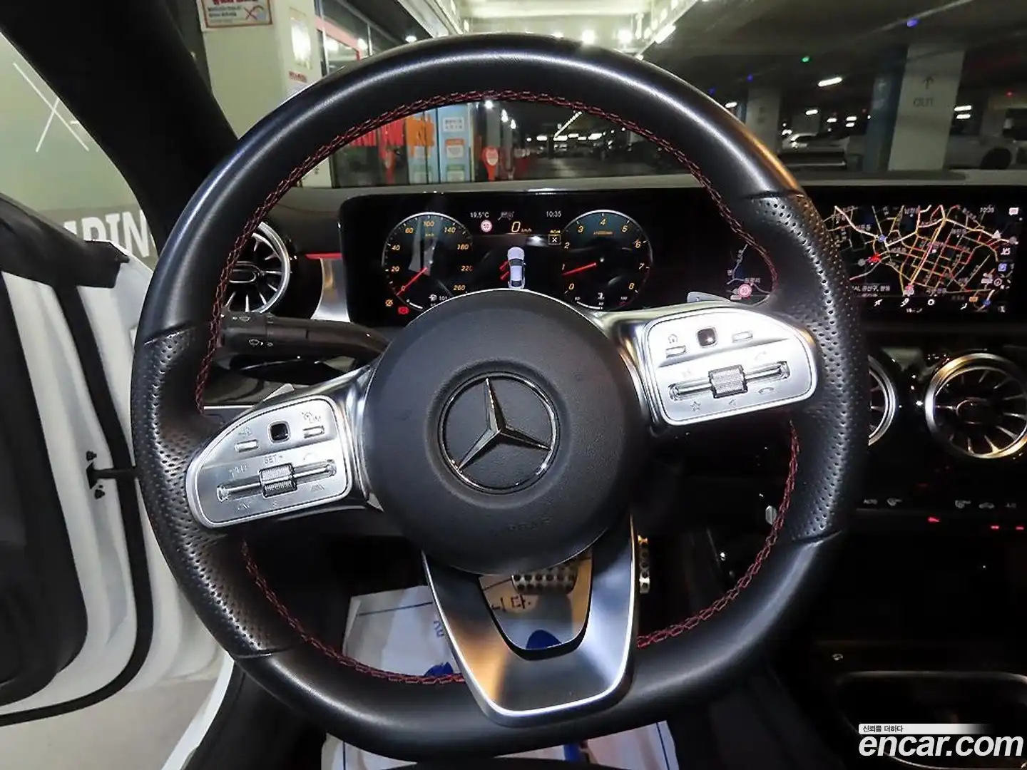 CLA-Class Mercedes-Benz 2022.8-INNER-008