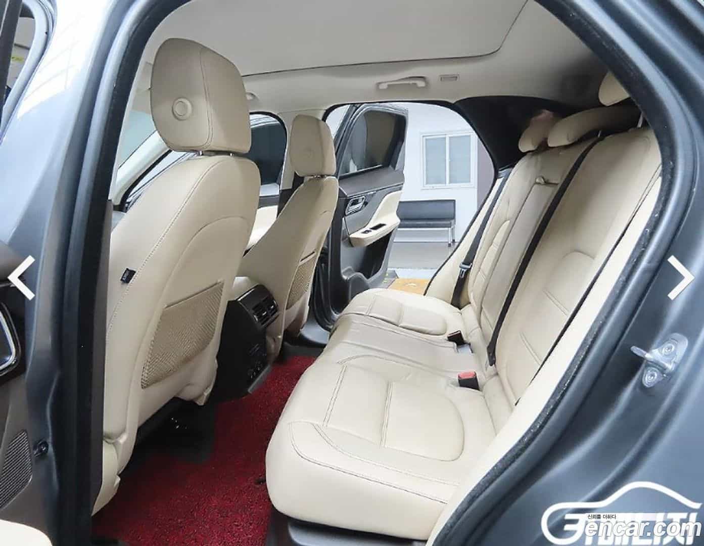 F-PACE Jaguar 2017.6-INNER-010