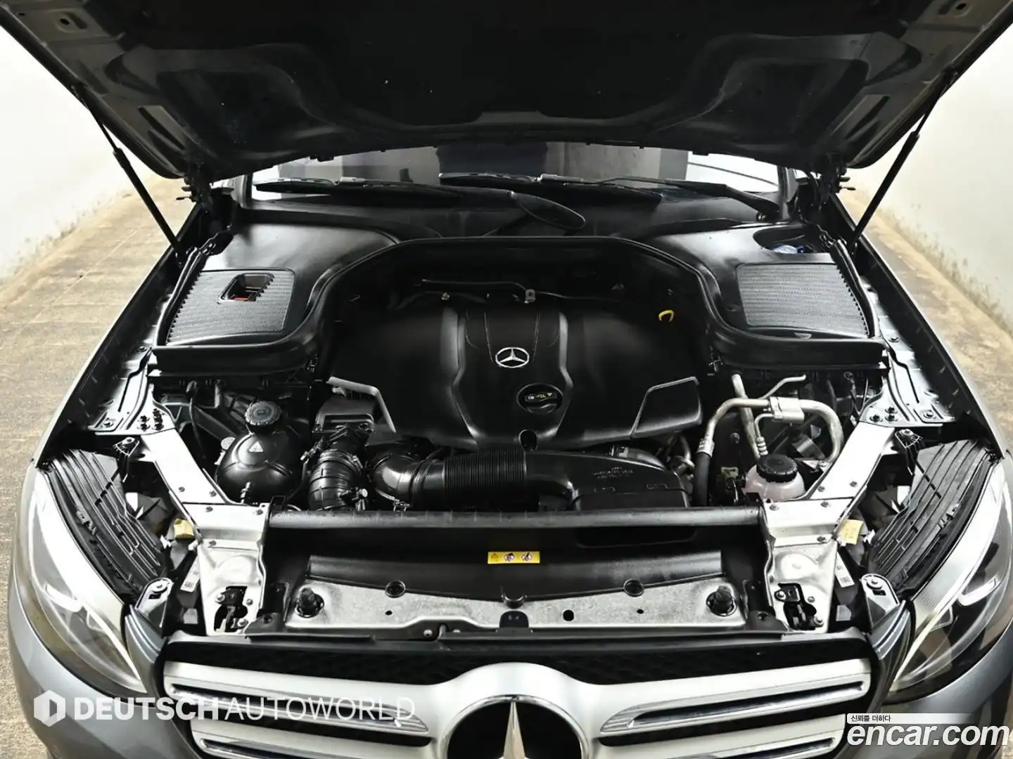 GLC-Class Mercedes-Benz 2017.0-OUTER-005