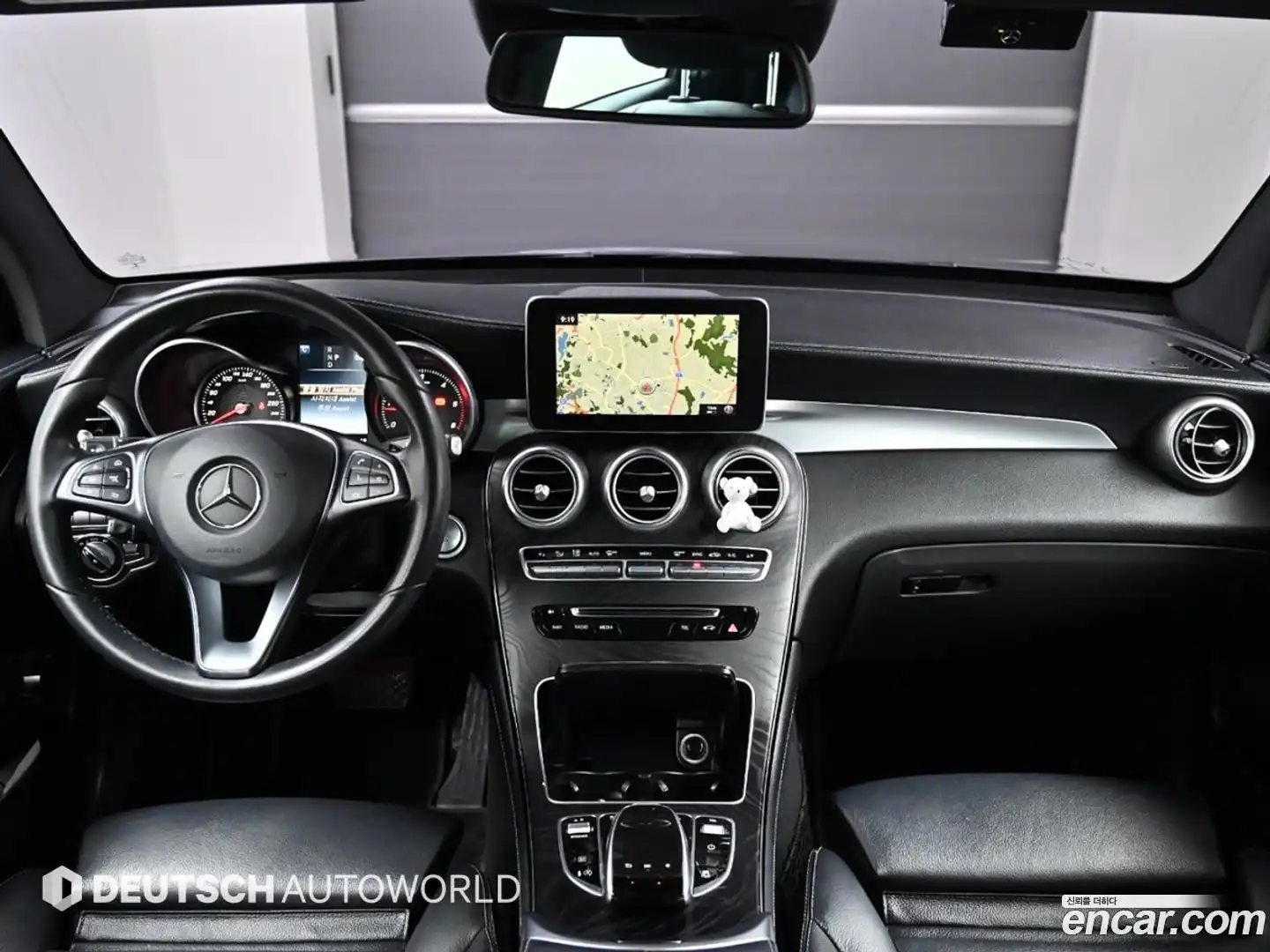GLC-Class Mercedes-Benz 2017.0-OUTER-006