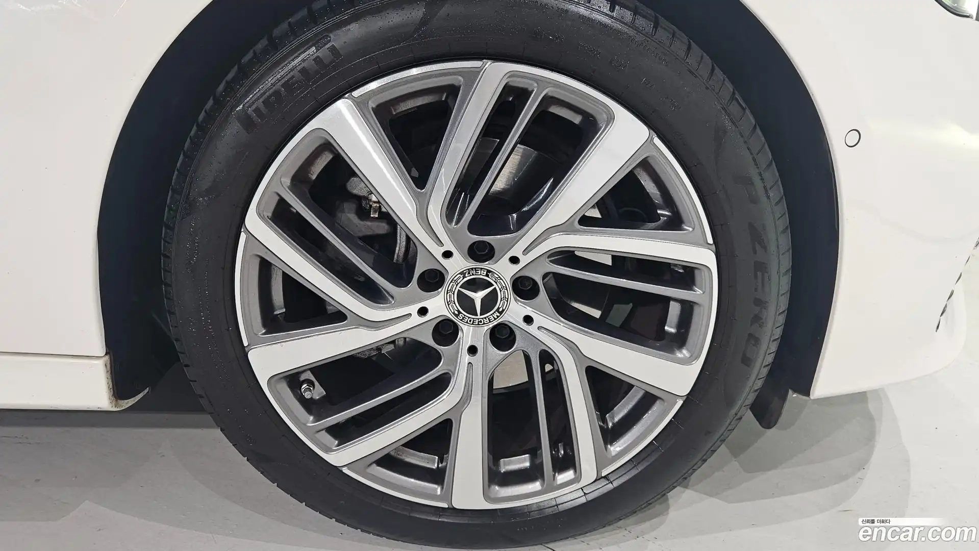 E-Class Mercedes-Benz 2024.9-OUTER-005