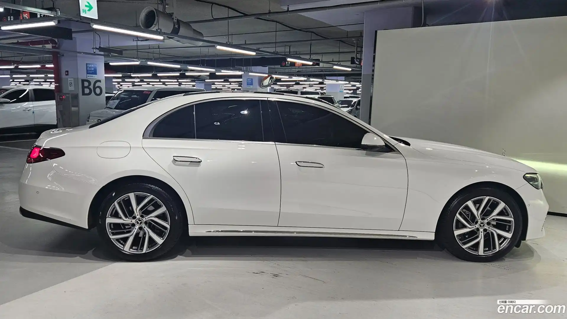E-Class Mercedes-Benz 2024.9-INNER-009