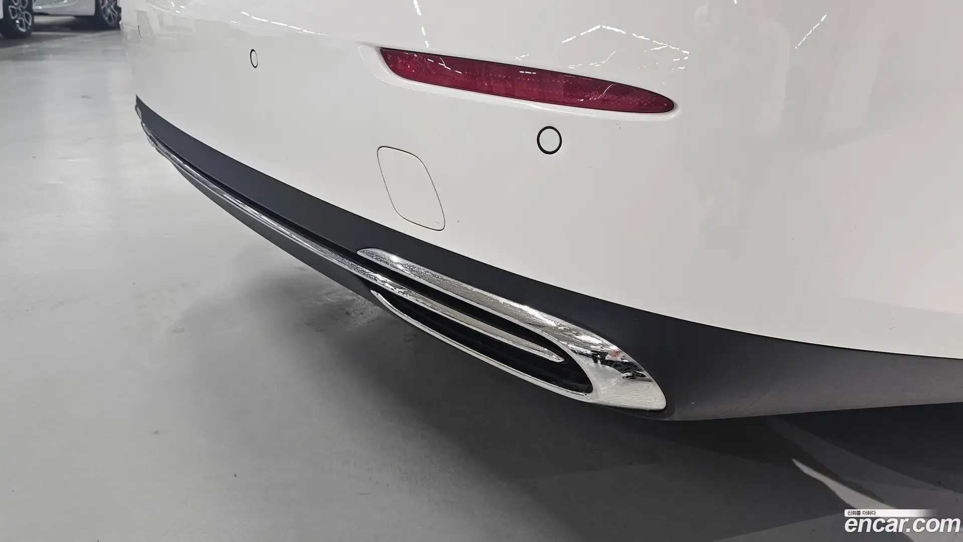 E-Class Mercedes-Benz 2024.9-OPTION-015