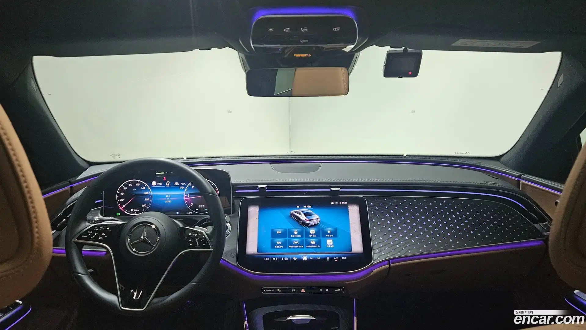 E-Class Mercedes-Benz 2024.9-OPTION-021