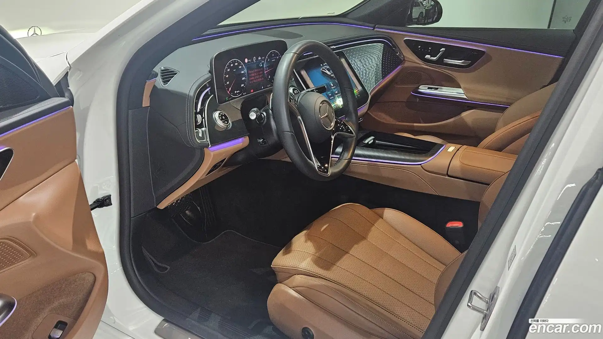 E-Class Mercedes-Benz 2024.9-OPTION-023