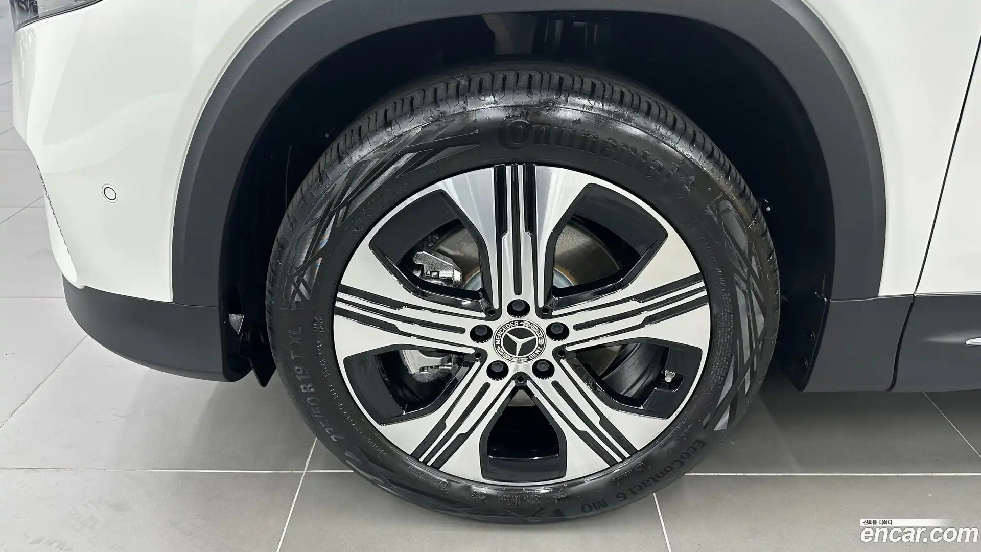 EQB Mercedes-Benz 2025.8-OUTER-005