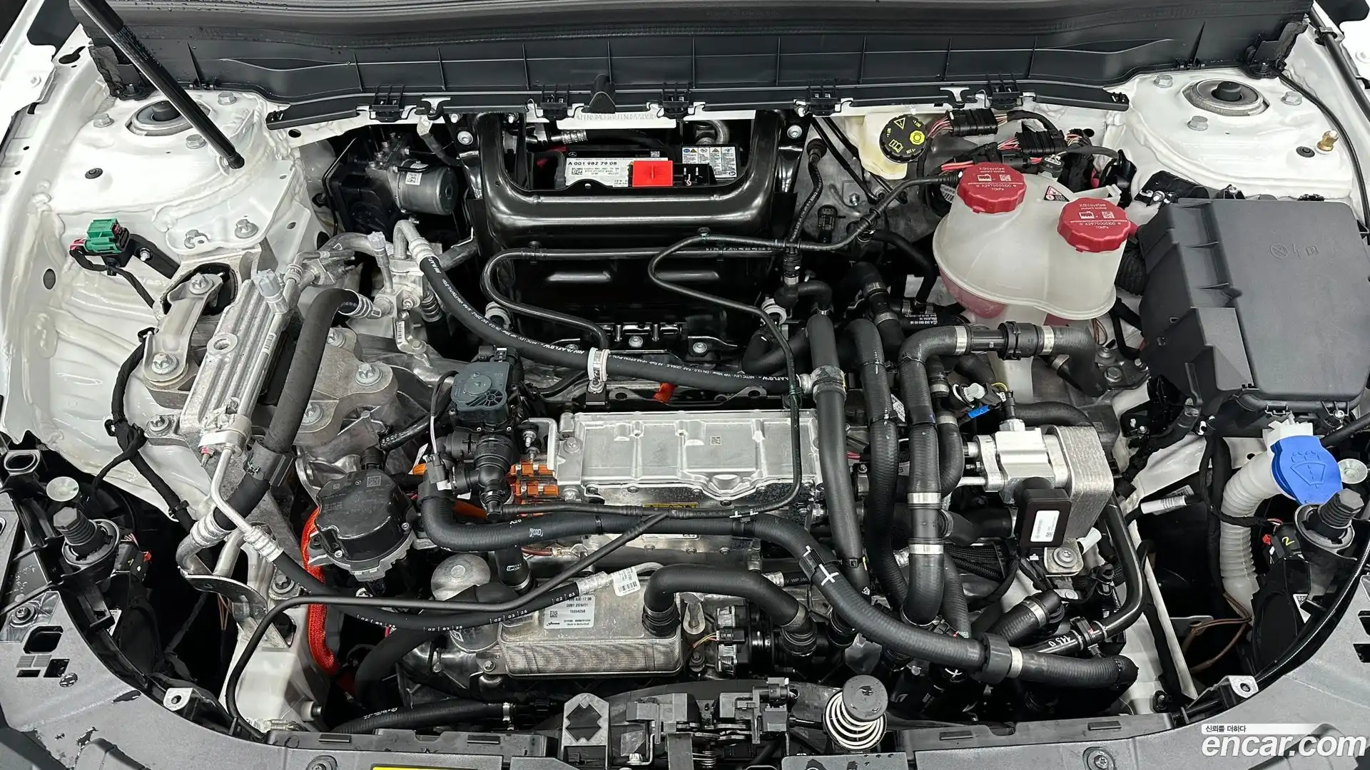EQB Mercedes-Benz 2025.8-OUTER-006