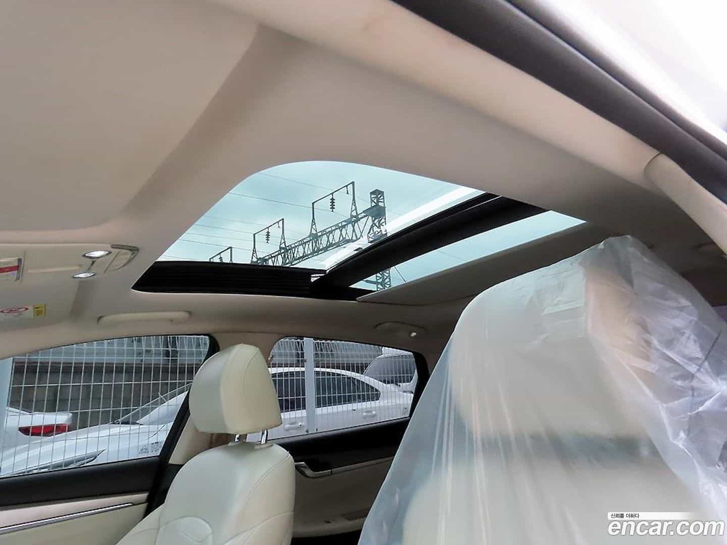 Grandeur Hyundai 2022.5-OPTION-020