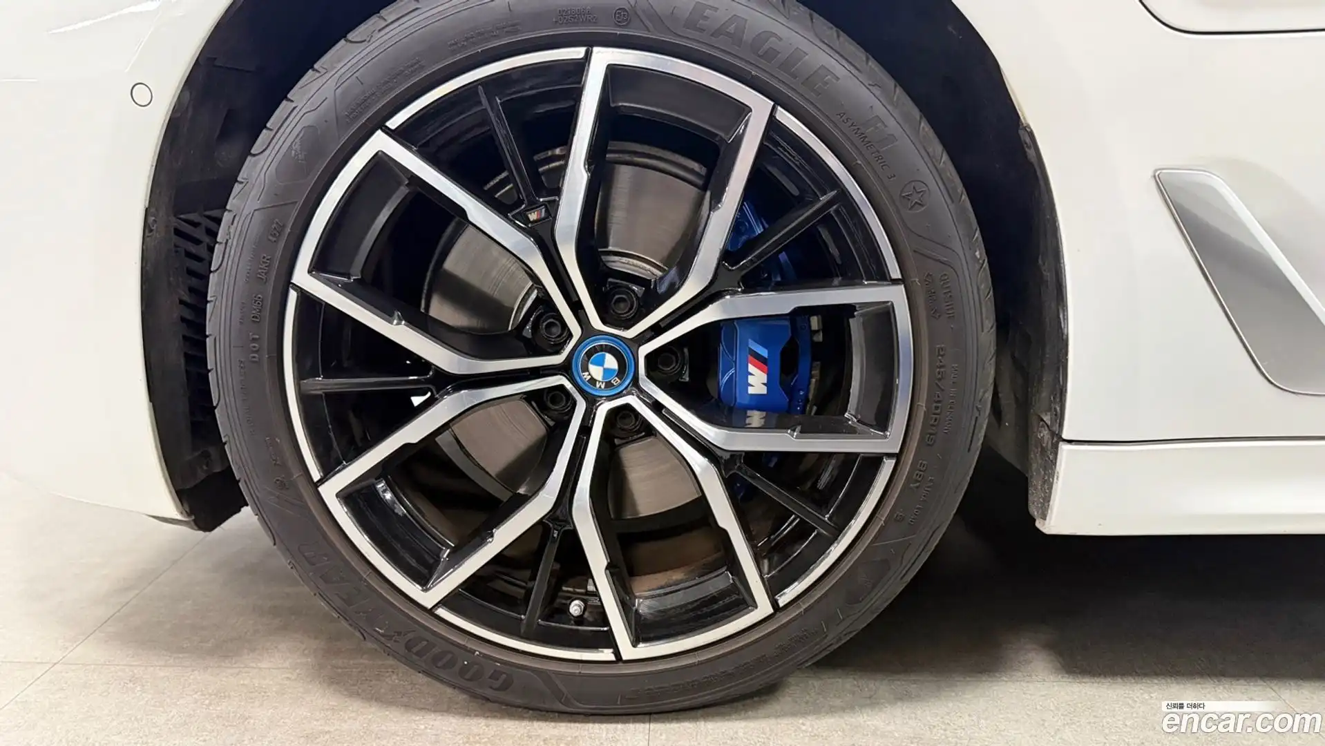 5-Series BMW 2023.4-OUTER-005