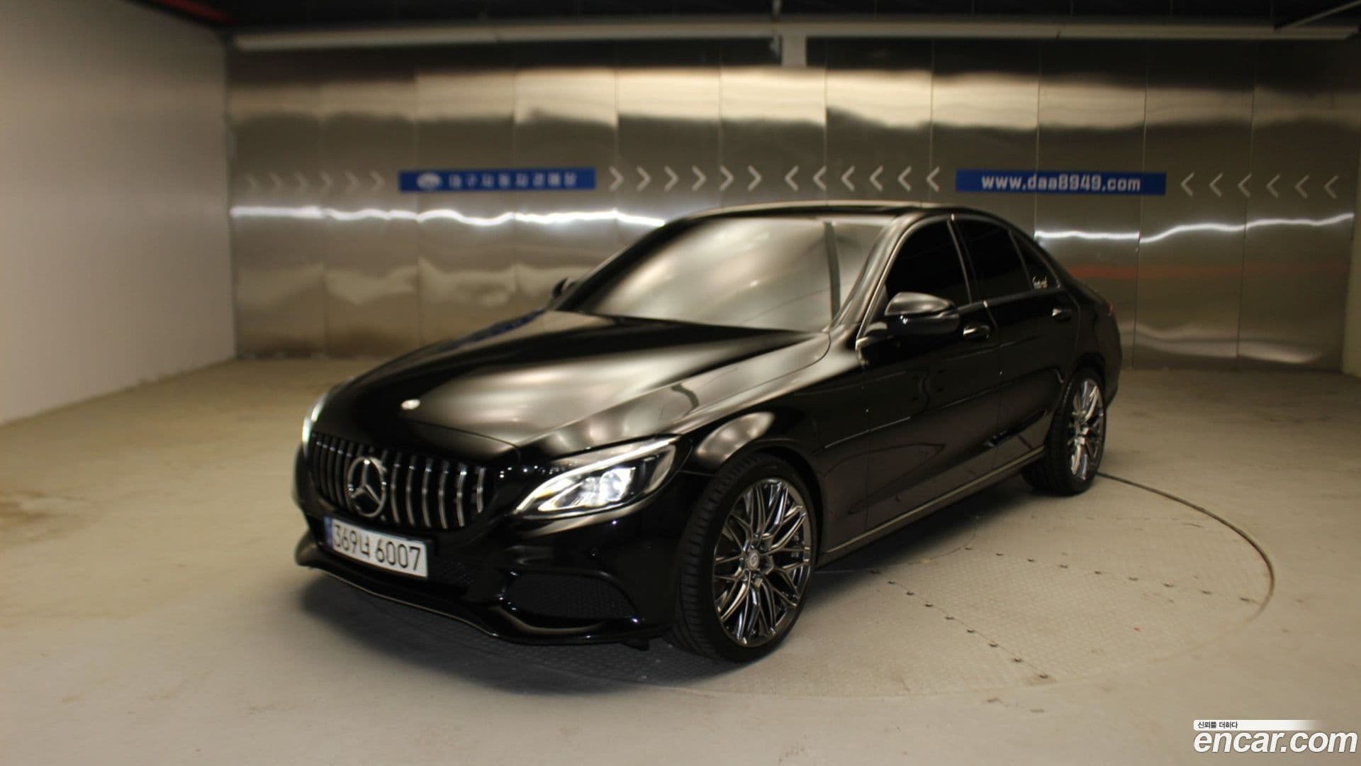 Main__Slider__Photo:C-Class Mercedes-Benz 2017.3-0