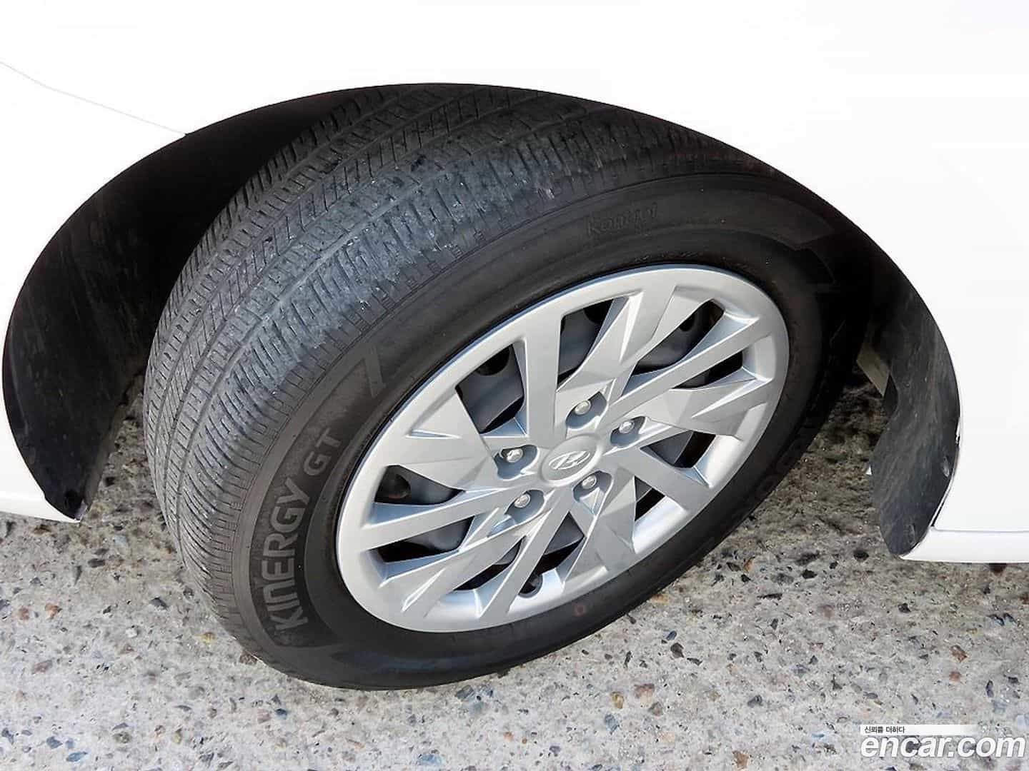 AVANTE Hyundai 2021.10-OPTION-022