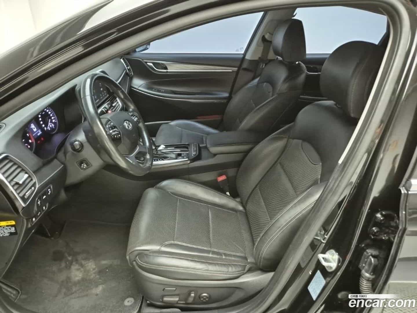Grandeur Hyundai 2019.0-OPTION-015