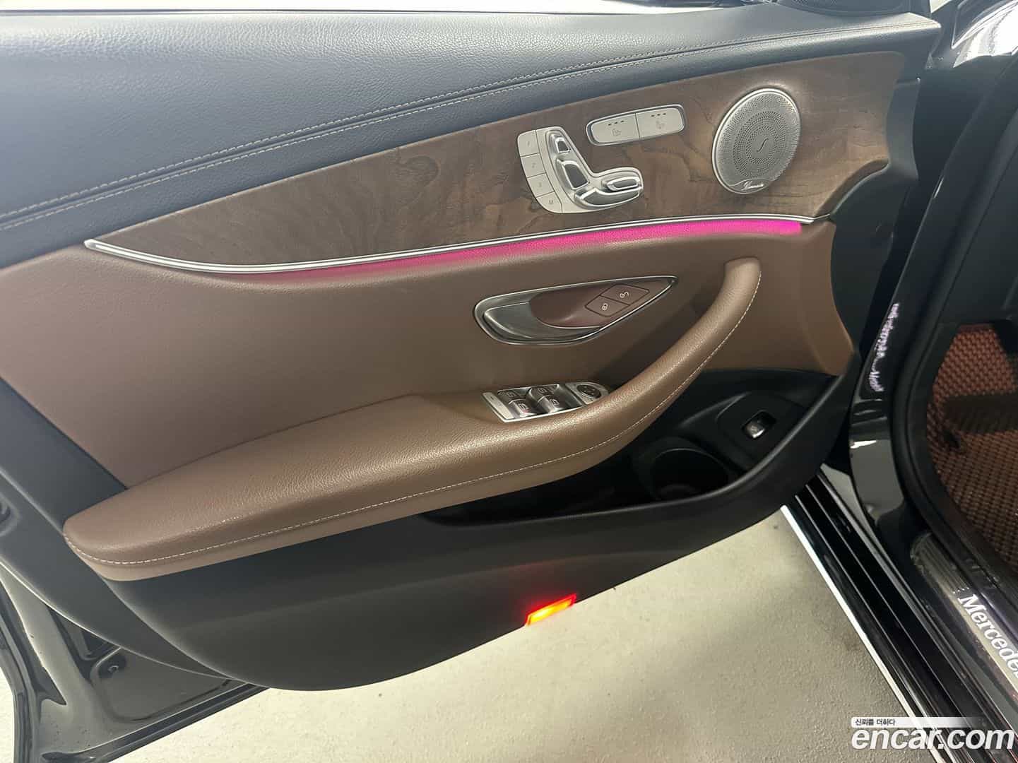 E-Class Mercedes-Benz 2021.2-OPTION-019