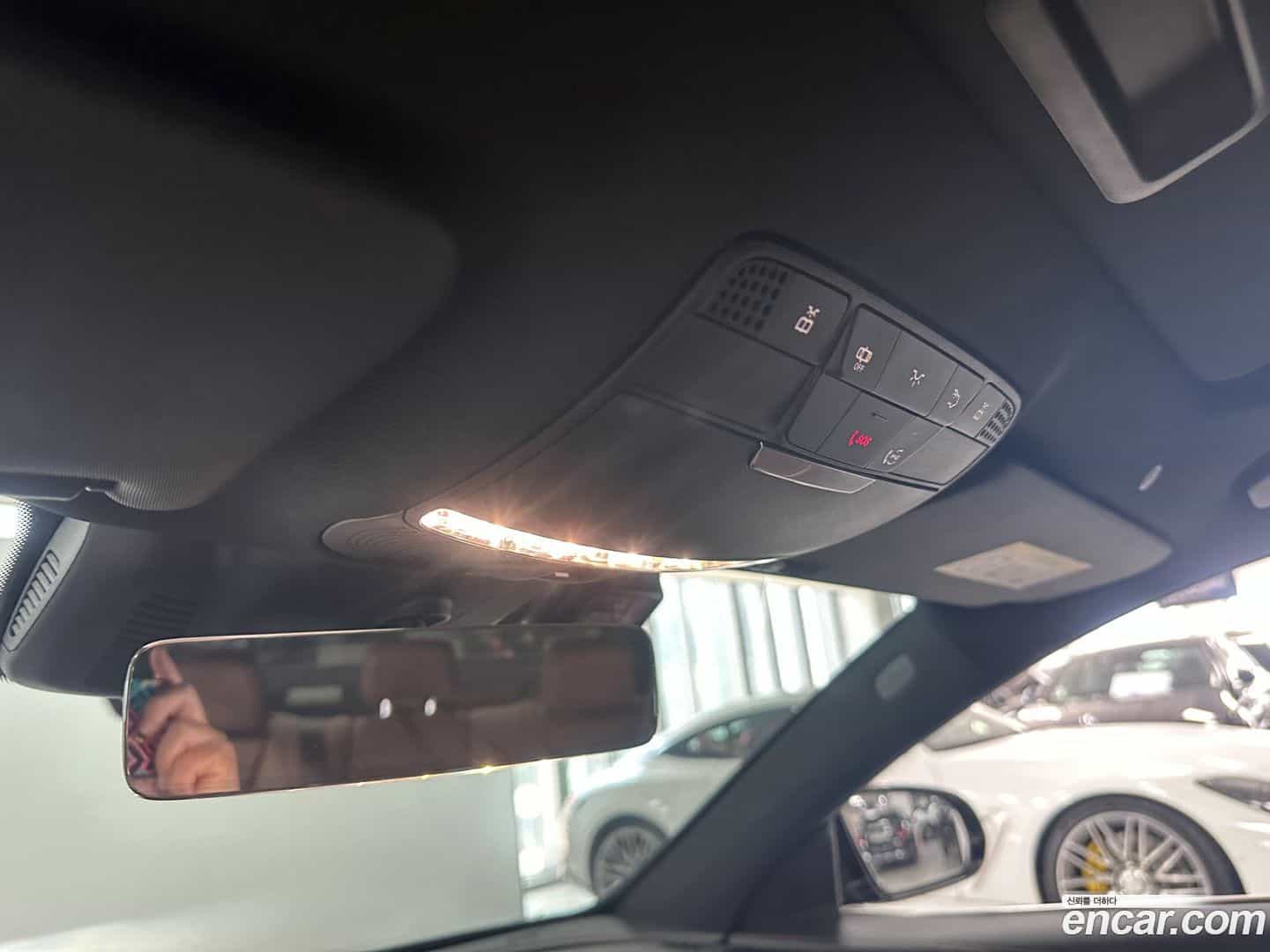 E-Class Mercedes-Benz 2021.2-OPTION-021