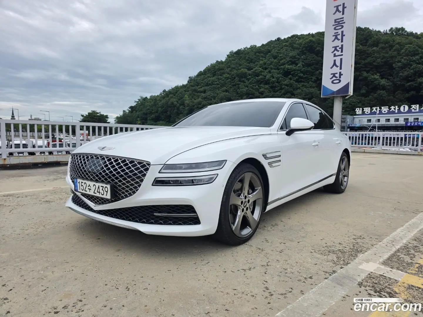 Main__Slider__Photo:G80 Genesis 2022.10-0