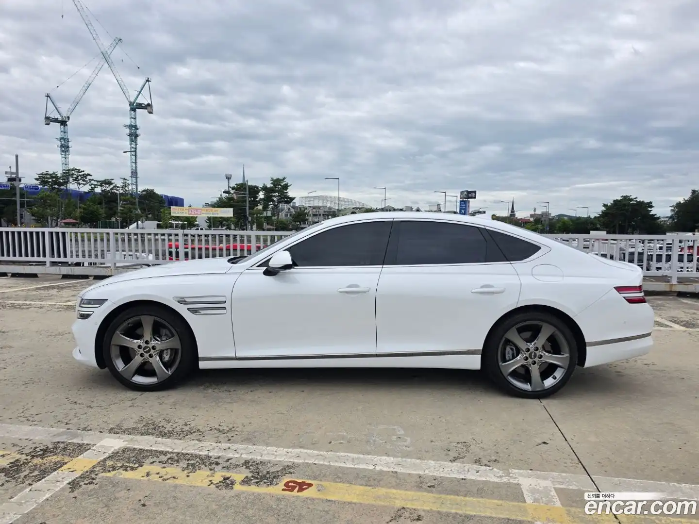 G80 Genesis 2022.10-OUTER-005