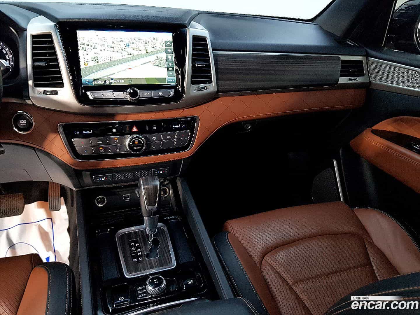 Rexton KG Mobility 2017.8-INNER-010