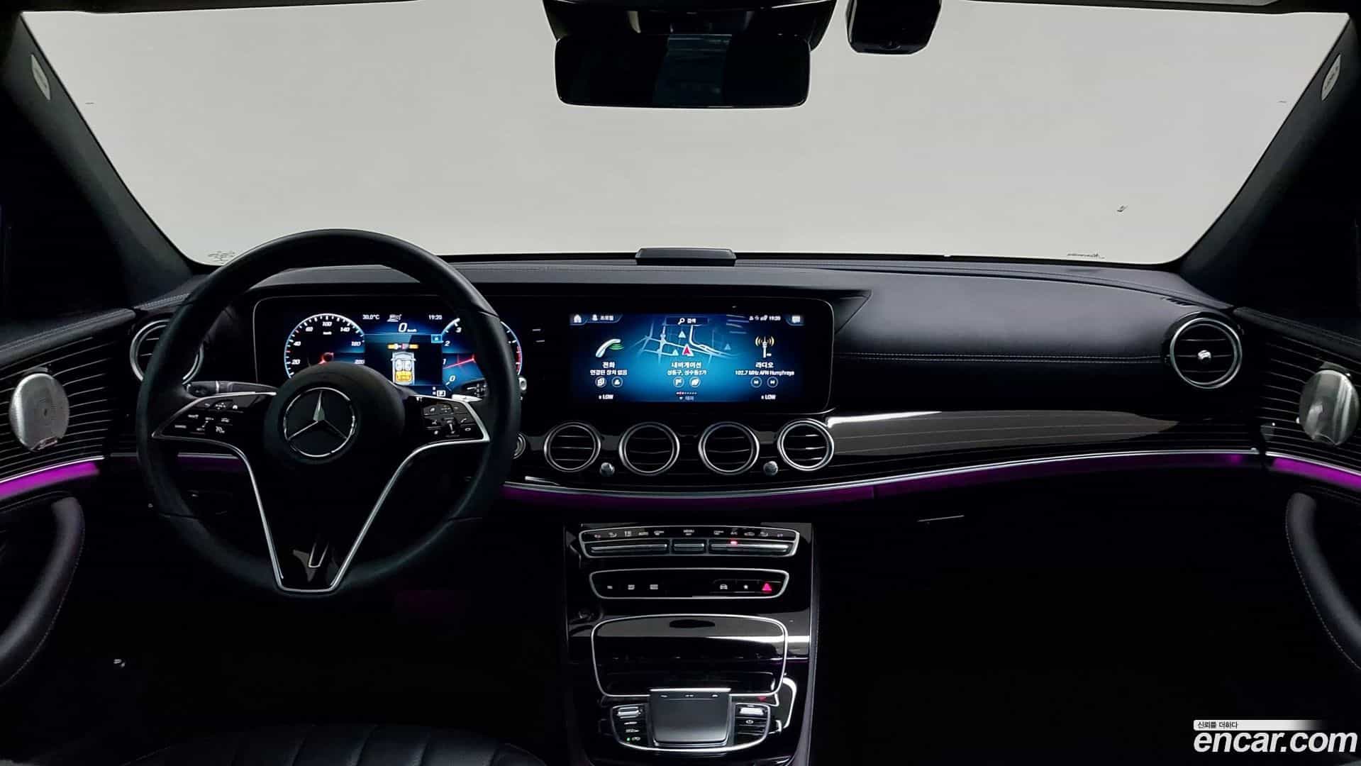 E-Class Mercedes-Benz 2022.3-INNER-007