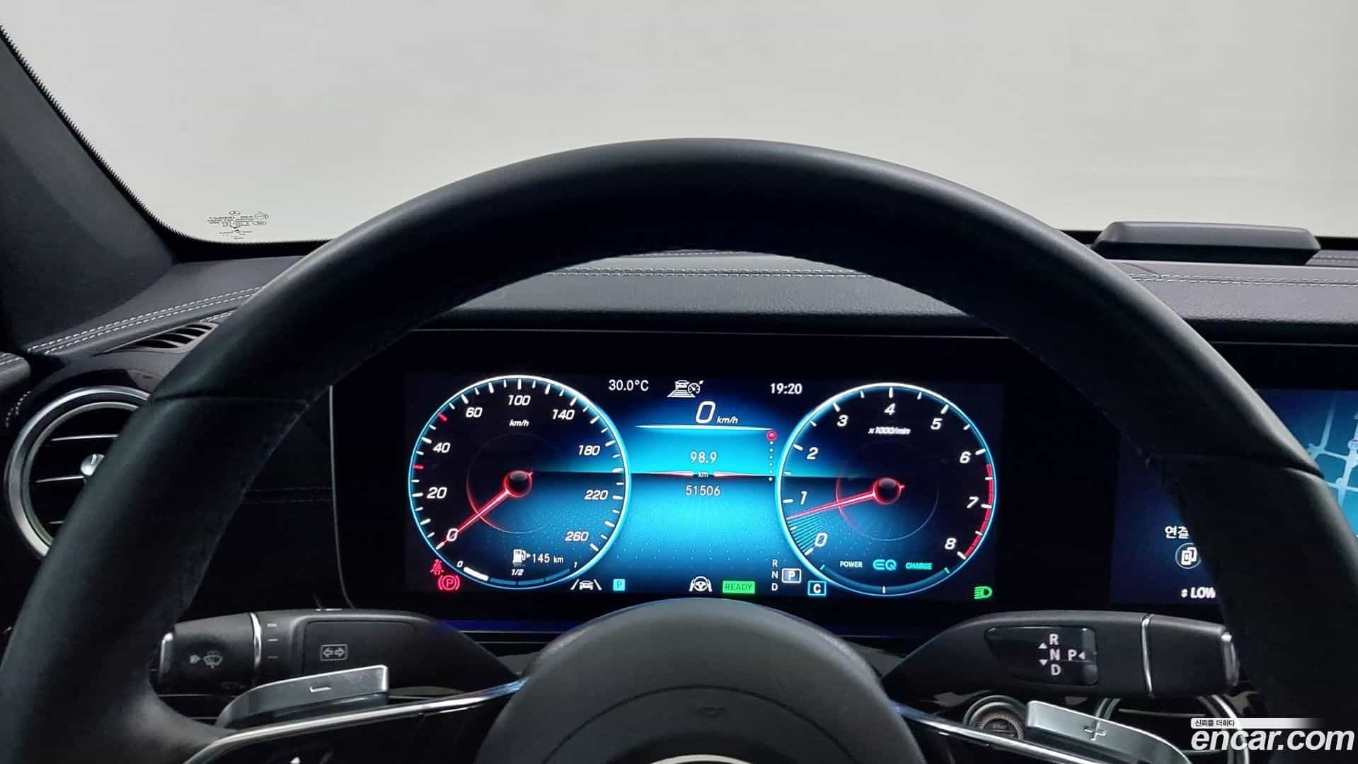 E-Class Mercedes-Benz 2022.3-INNER-008