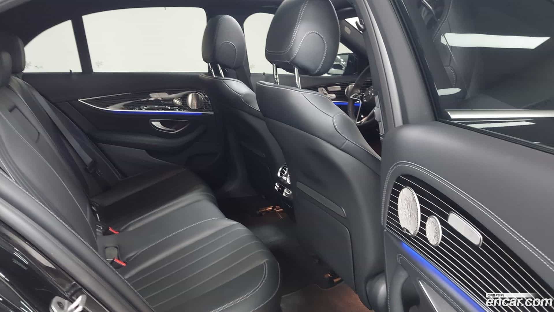 E-Class Mercedes-Benz 2022.3-INNER-010