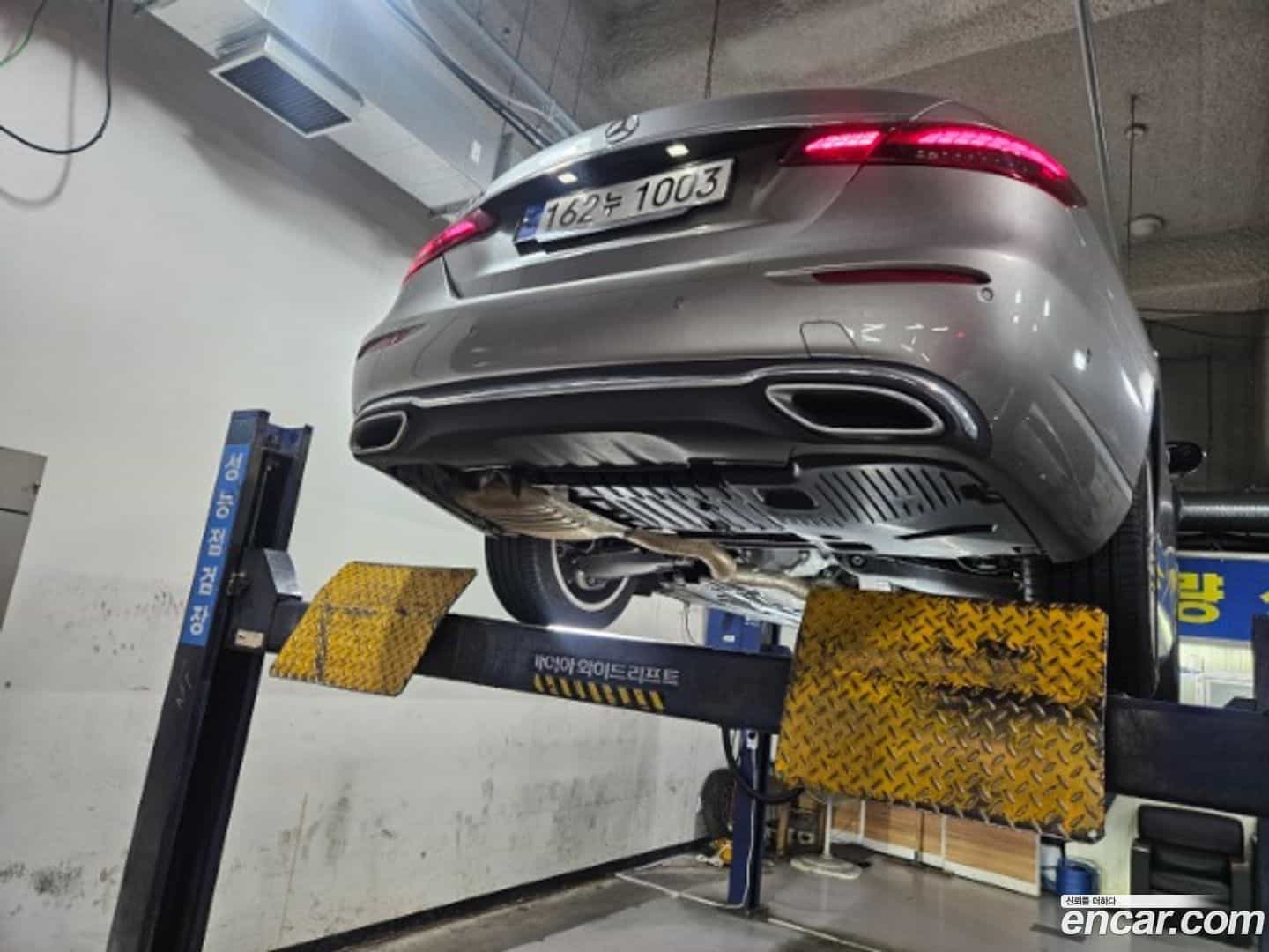 E-Class Mercedes-Benz 2023.7-OUTER-002