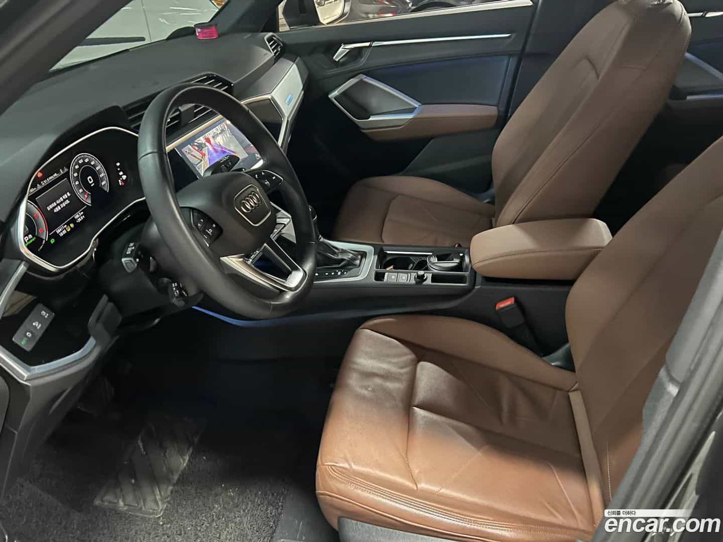 Q3 Audi 2022.10-INNER-010