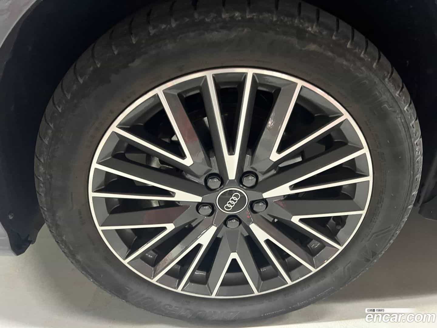 Q3 Audi 2022.10-OPTION-017