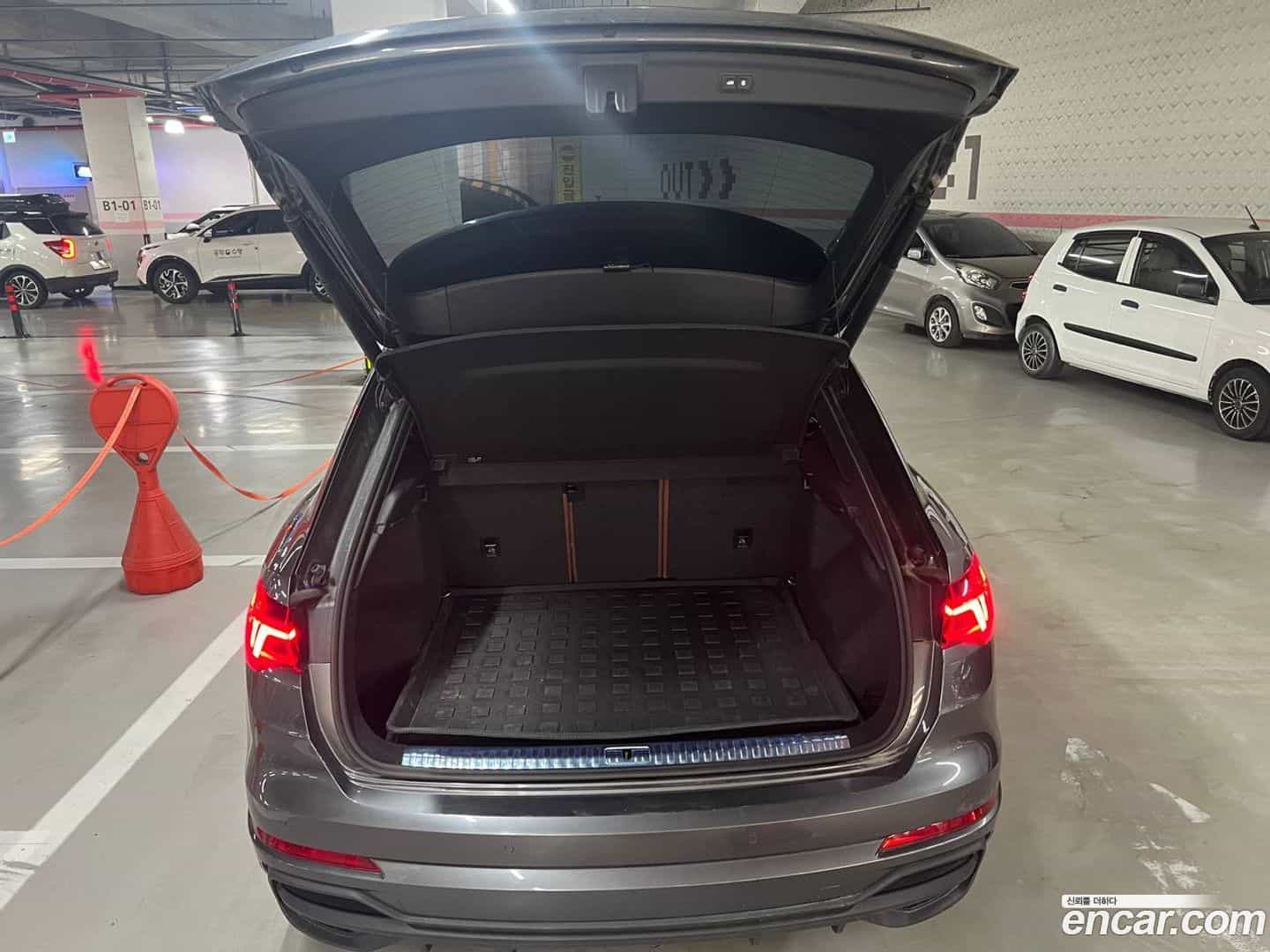 Q3 Audi 2022.10-OPTION-019