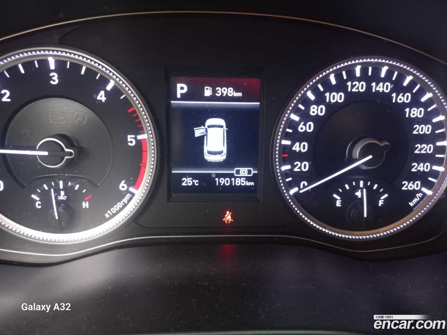 Santafe Hyundai 2018.2-INNER-008